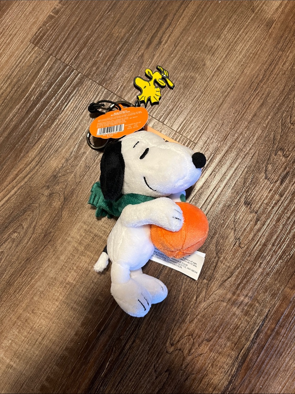 Starbucks Peanuts Snoopy keychain